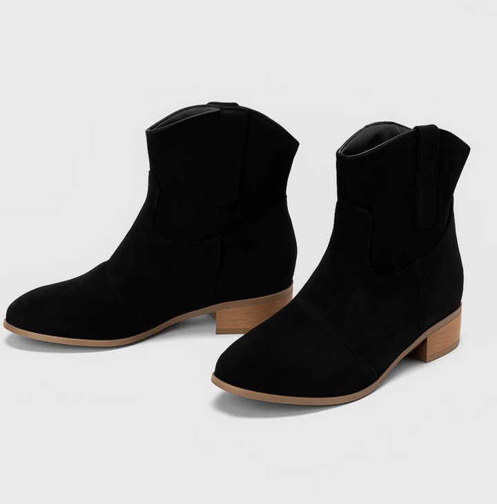 Block Heel Pointed Boots