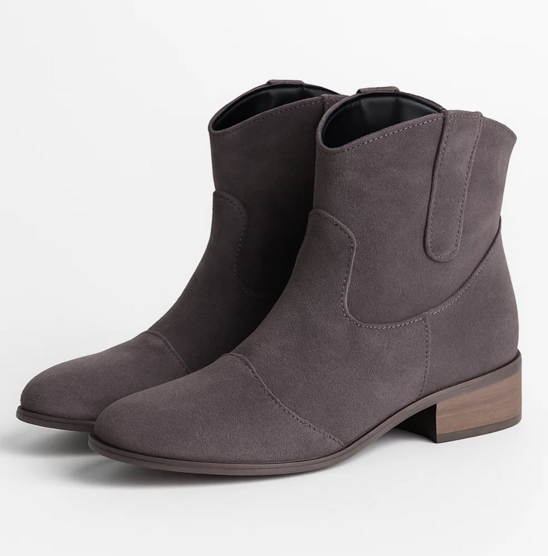 Block Heel Pointed Boots