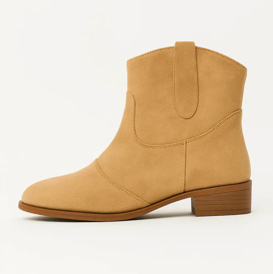 Block Heel Pointed Boots