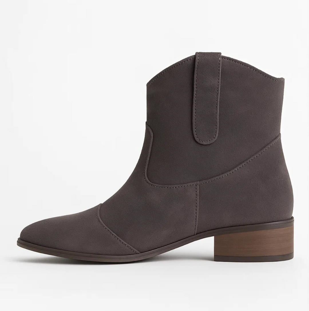 Block Heel Pointed Boots