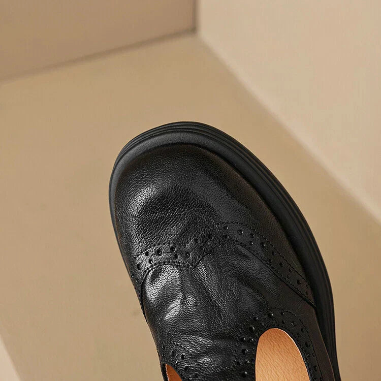 Brogue Design Round Toe Shoes